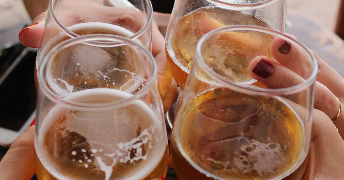 Community Pints - Beer Cheers Slider